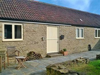 Battens Farm Cottages - B&B And Self-Catering Accommodation Yatton Keynell エクステリア 写真